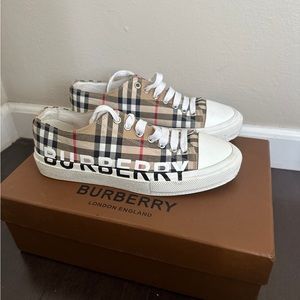 Burberry Women Sneakers